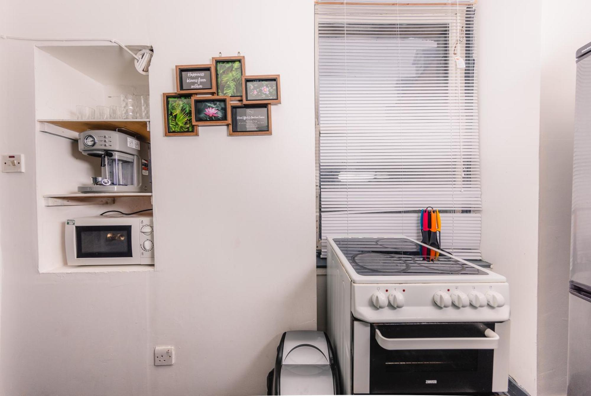 In Old Town, Cozy 4 Bedroom Flat Apartment *