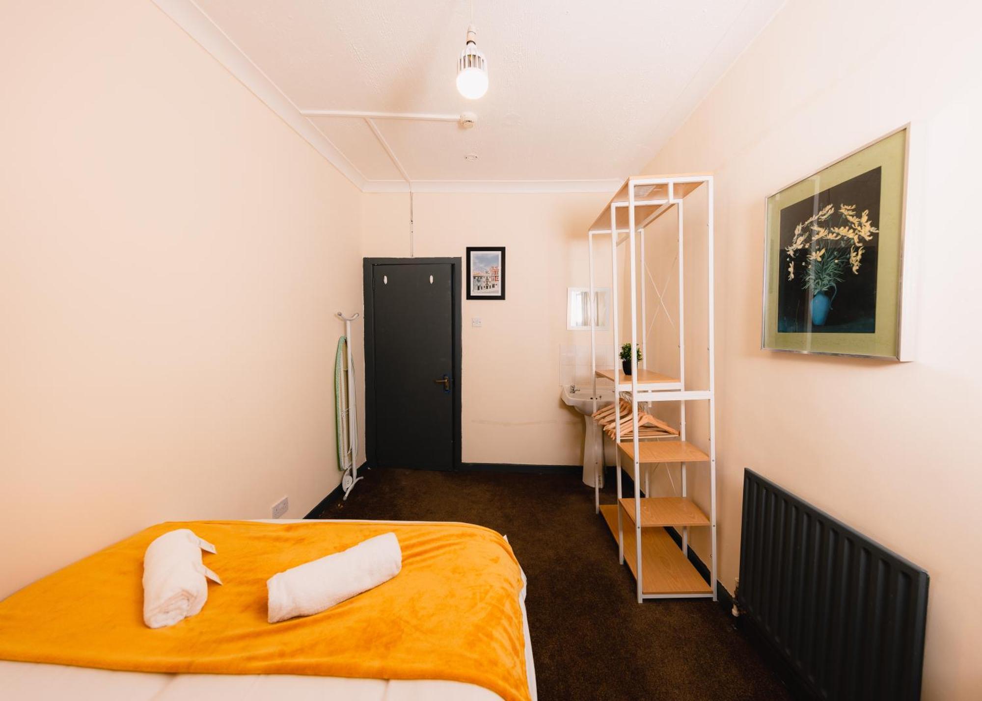 In Old Town, Cozy 4 Bedroom Flat Edinburgh