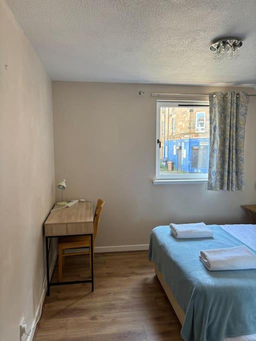 Quiet Central Apartment For Upto 4 People