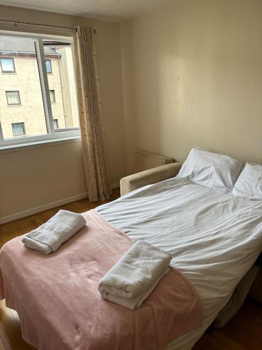Apartment Quiet Central Apartment For Upto 4 People