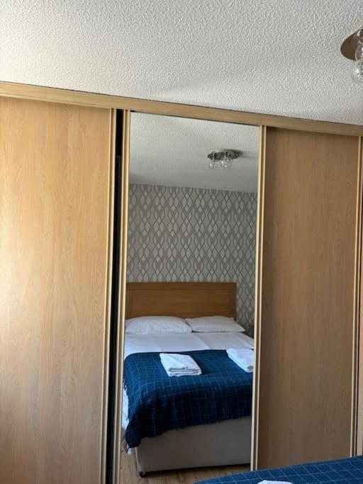 Apartment Quiet Central Apartment For Upto 4 People