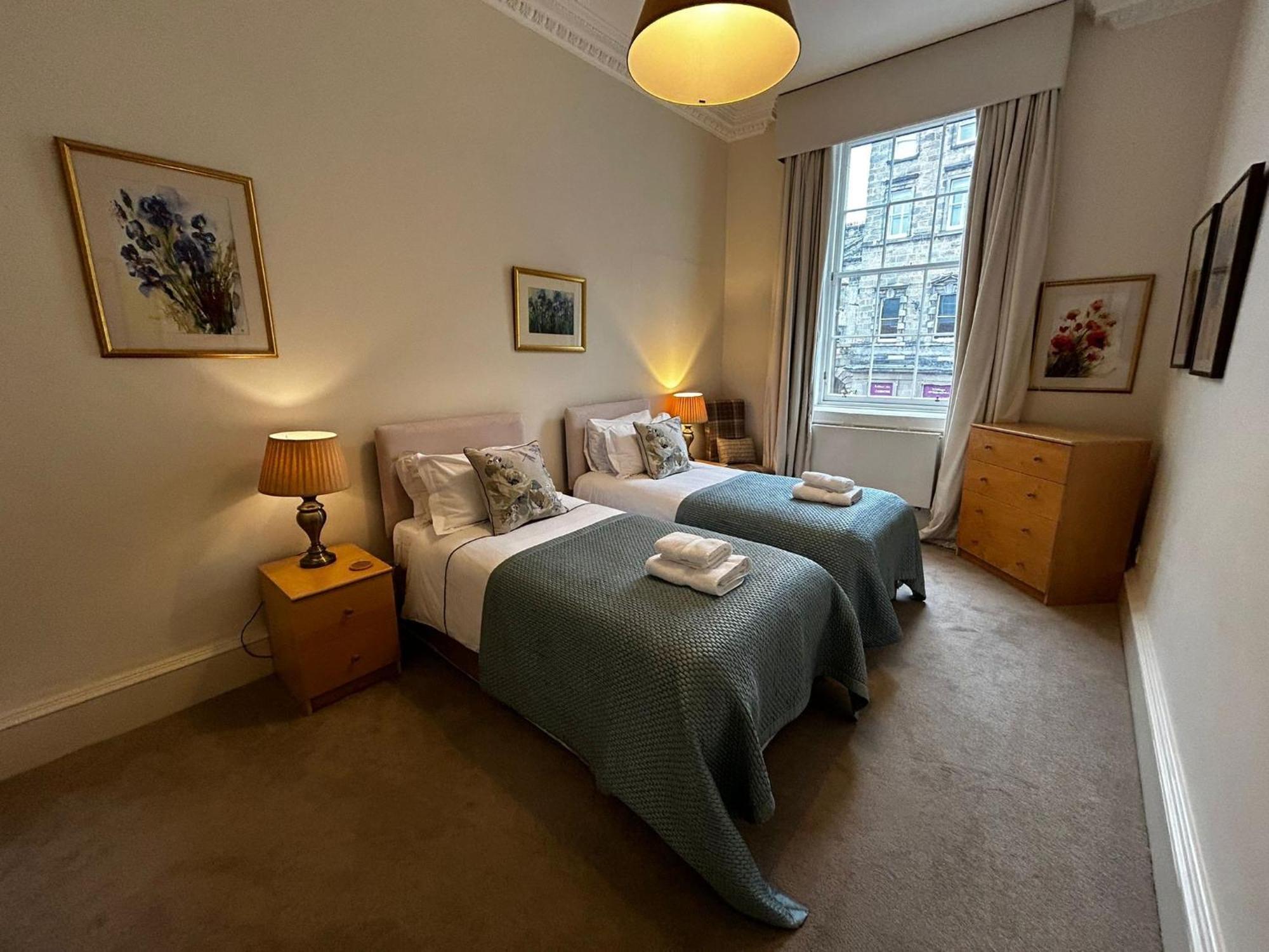 Apartment Parliament Sq EDI