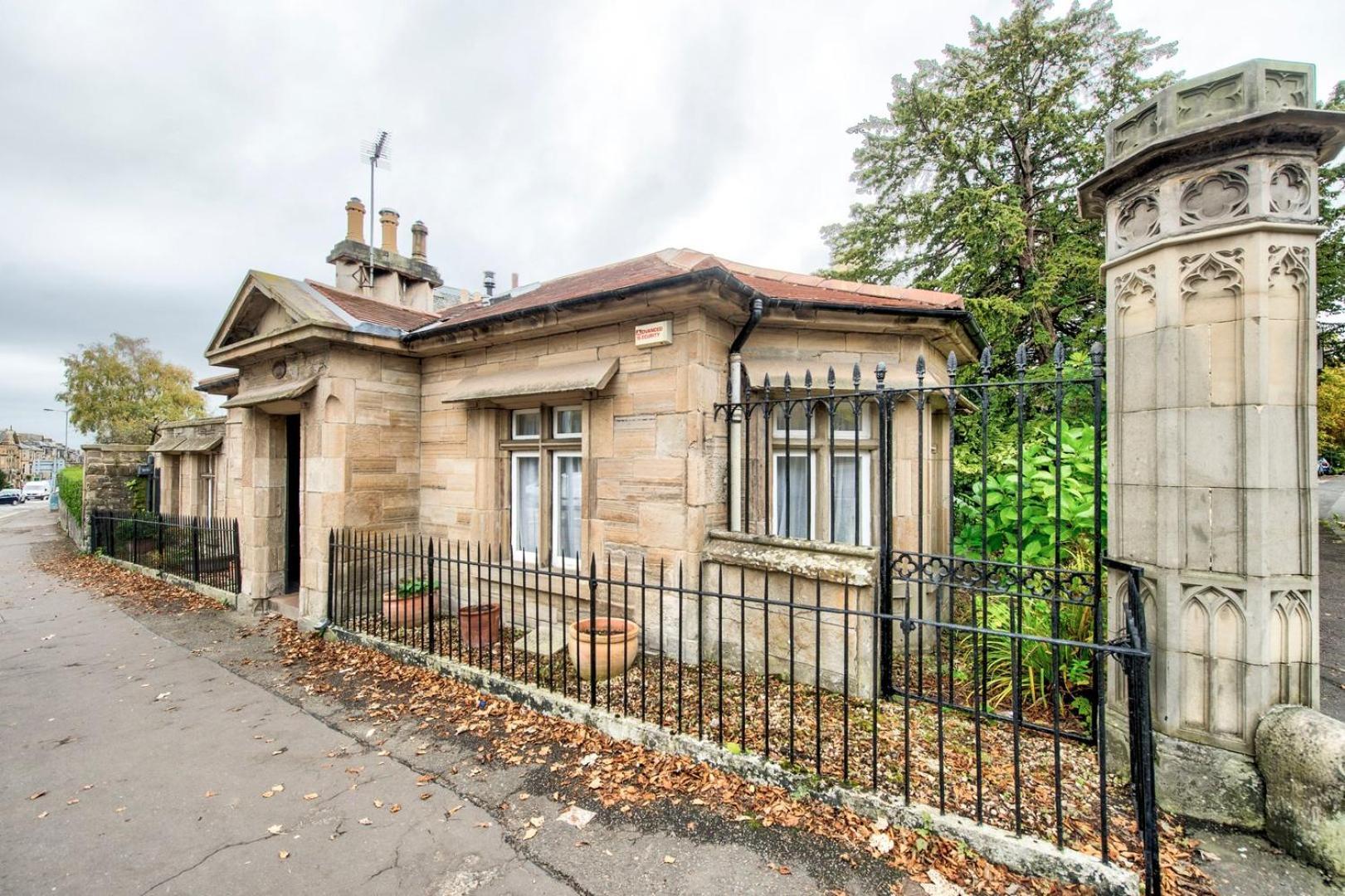 Ferienhaus Guestready - Classic Charm Near Holyrood Park
