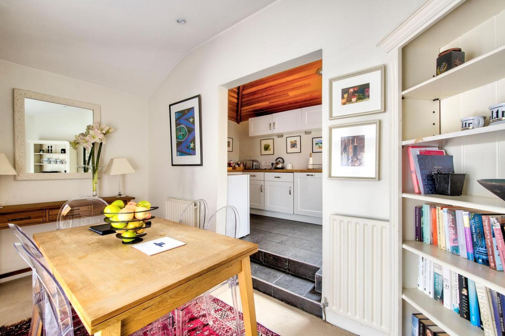 Ferienhaus Guestready - Classic Charm Near Holyrood Park EDI