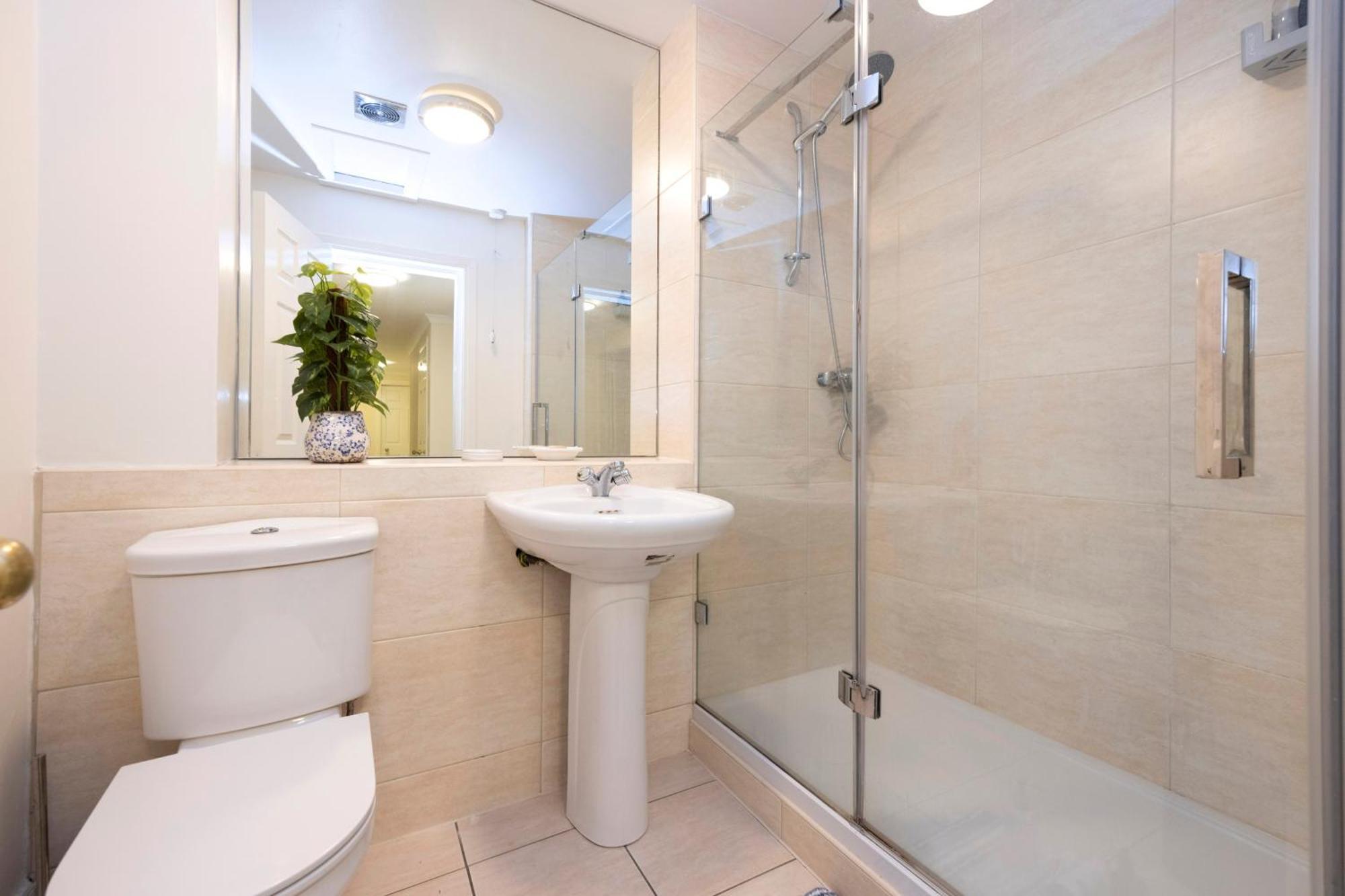 Stylish 2-bedroom Old Town Next To Royal Mile Apartment