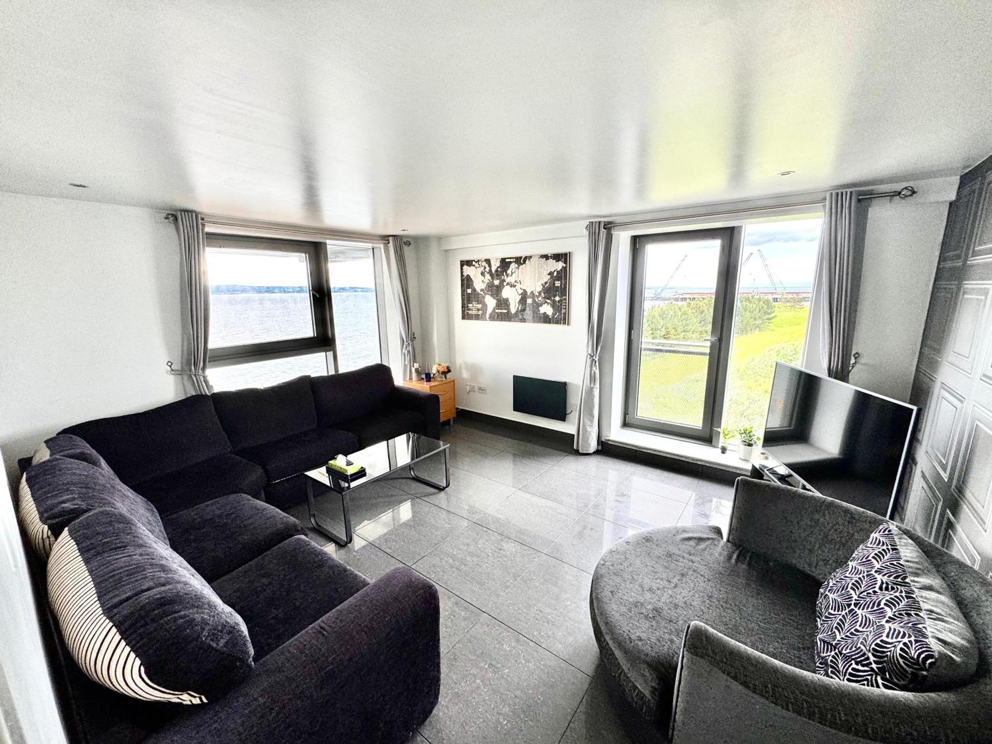 Apartment Ocean - 2 Bedroom EDI