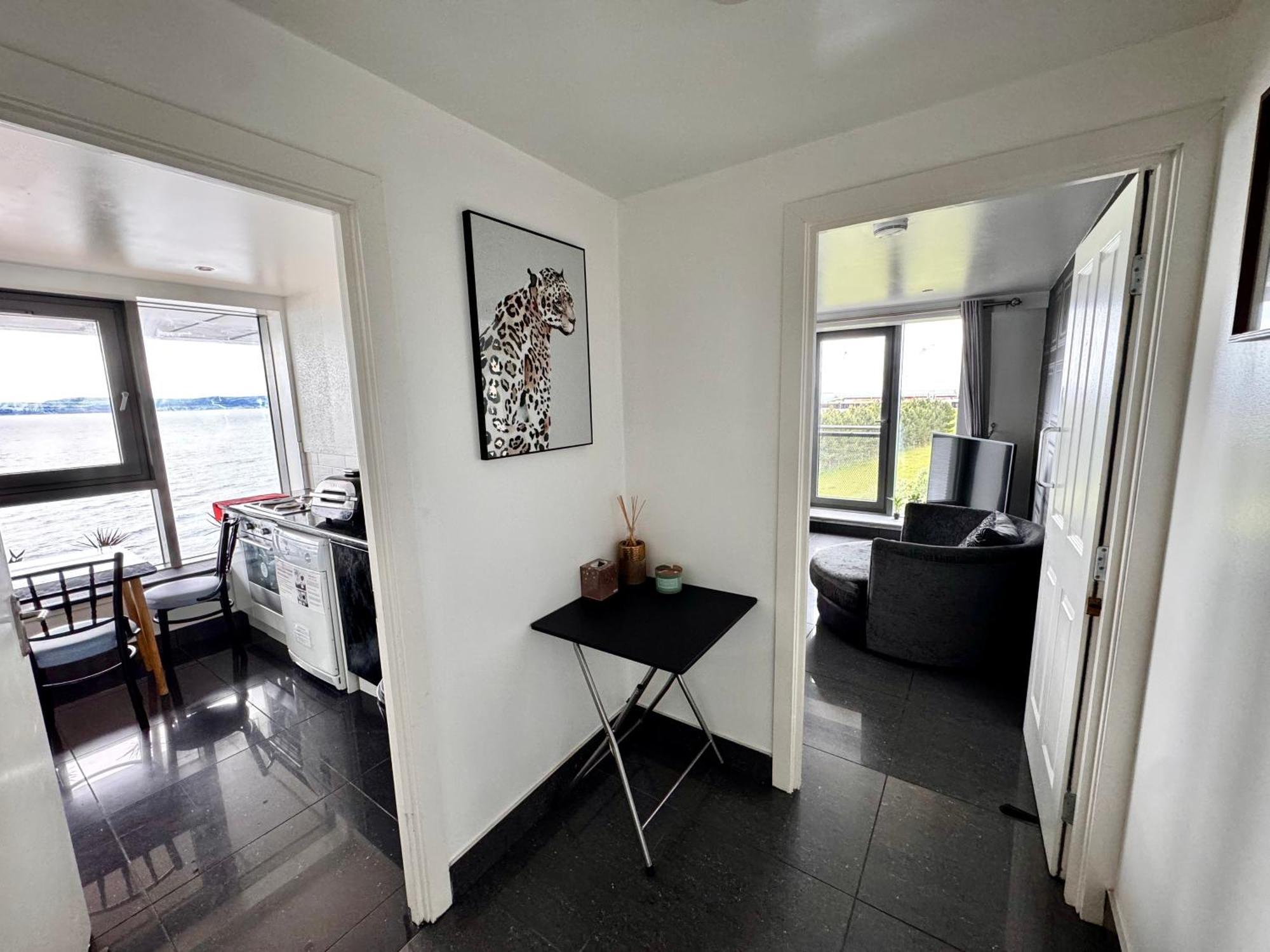 Apartment Ocean - 2 Bedroom EDI