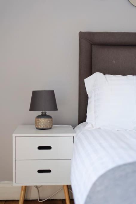 Apartment Cosy And Chic, Quiet In Leith *