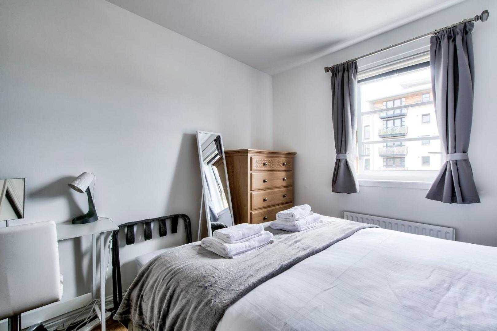 Guestready - Stylish W/ Parking Near Edinburgh