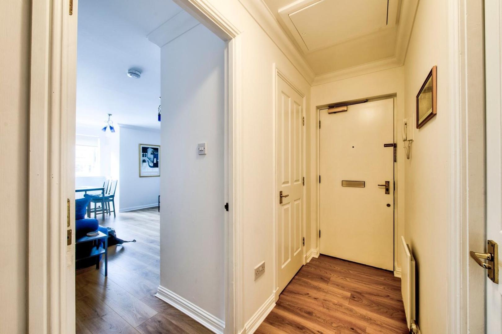 Guestready - Stylish W/ Parking Near *