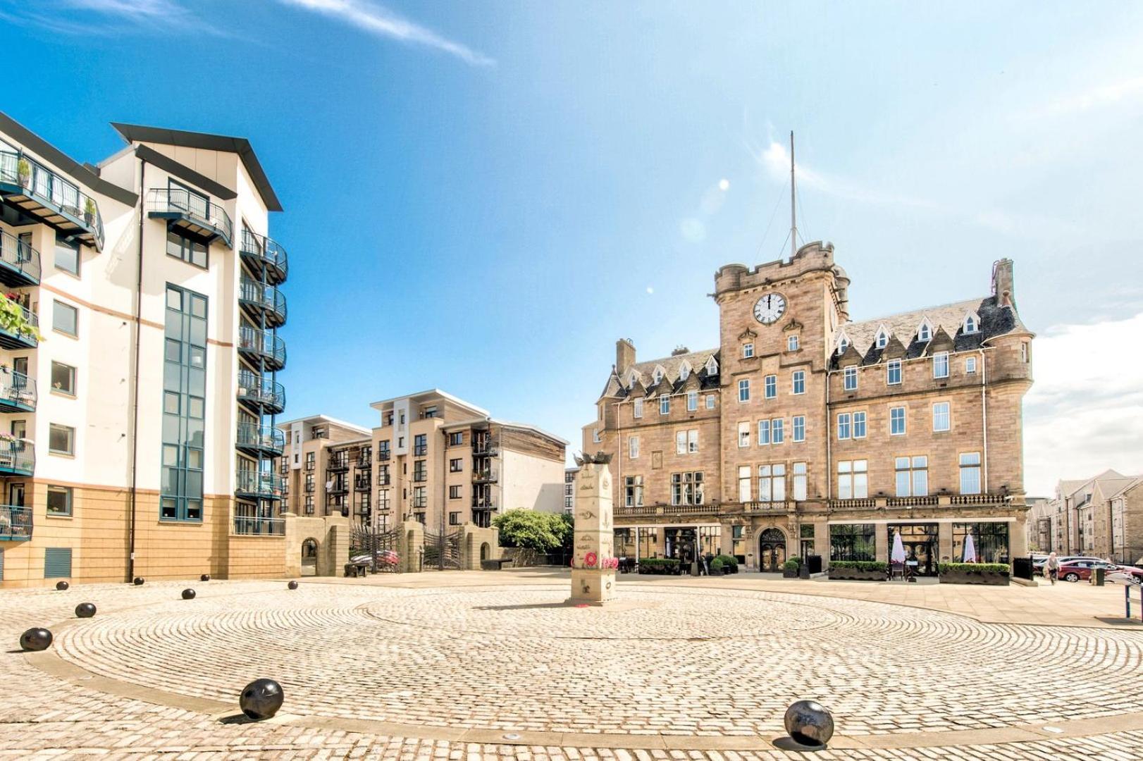 Apartment Guestready - Stylish W/ Parking Near Edinburgh