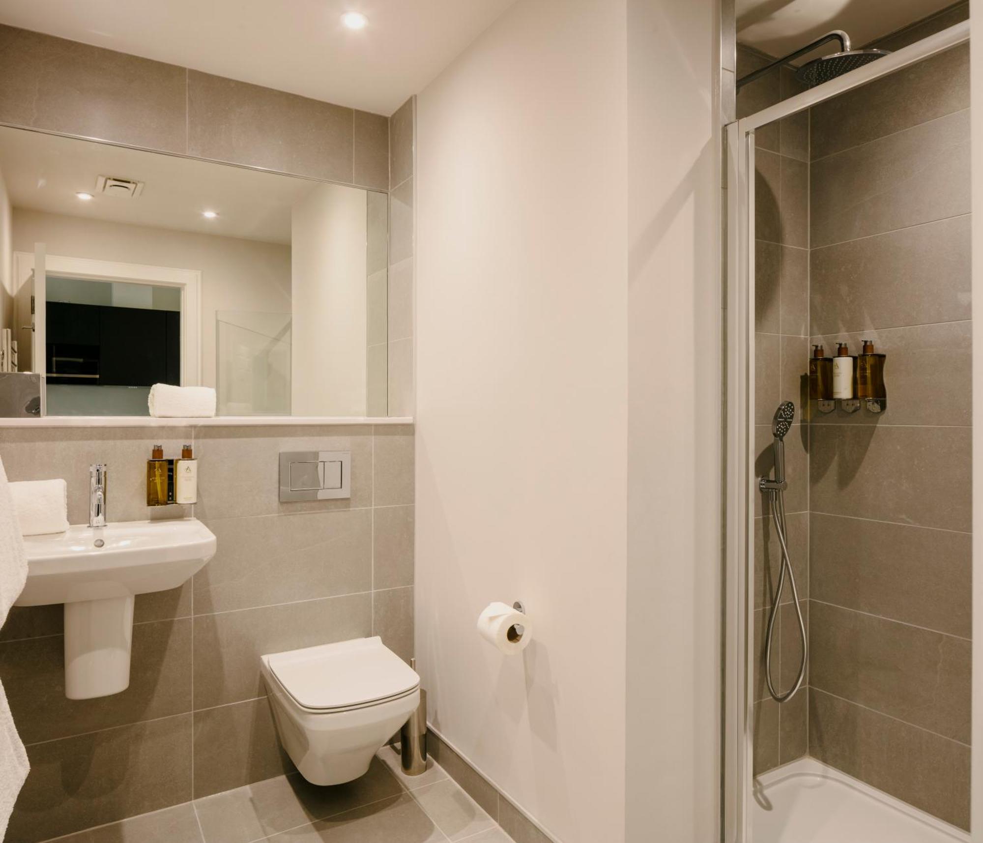 33 Castle Terrace Aparthotel *