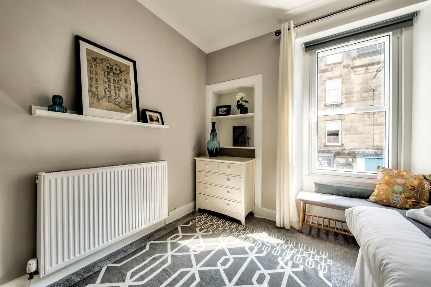 Guestready - Spacious And Beautiful 2br Flat In Morningside Apartment Edinburgh