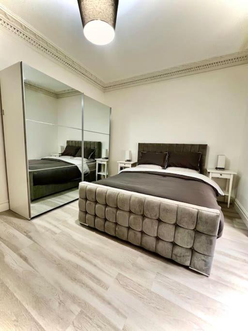 Apartment Contemporary Flat In Prime Centre Edinburgh