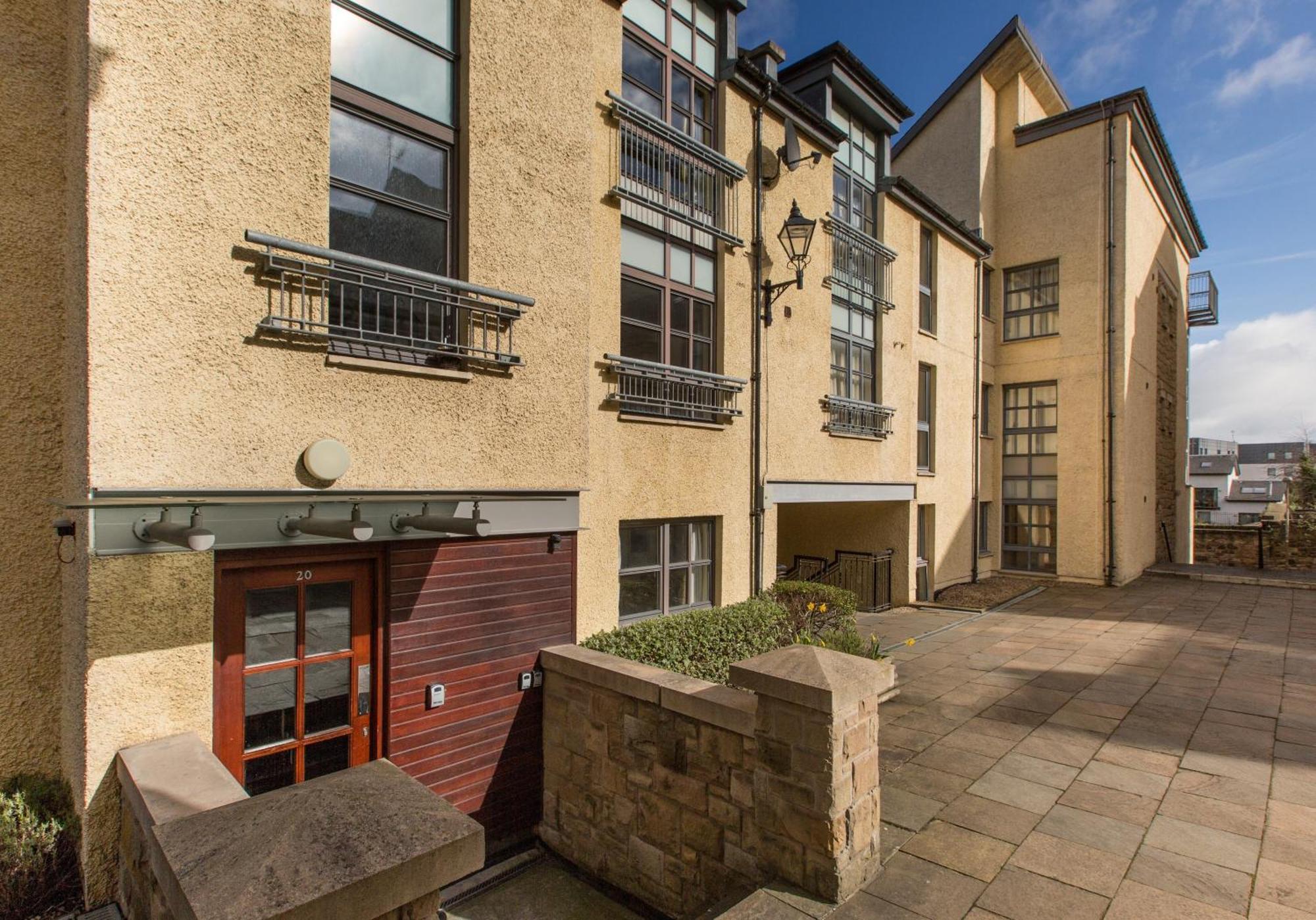 Old Tolbooth Wynd - 393 Apartment