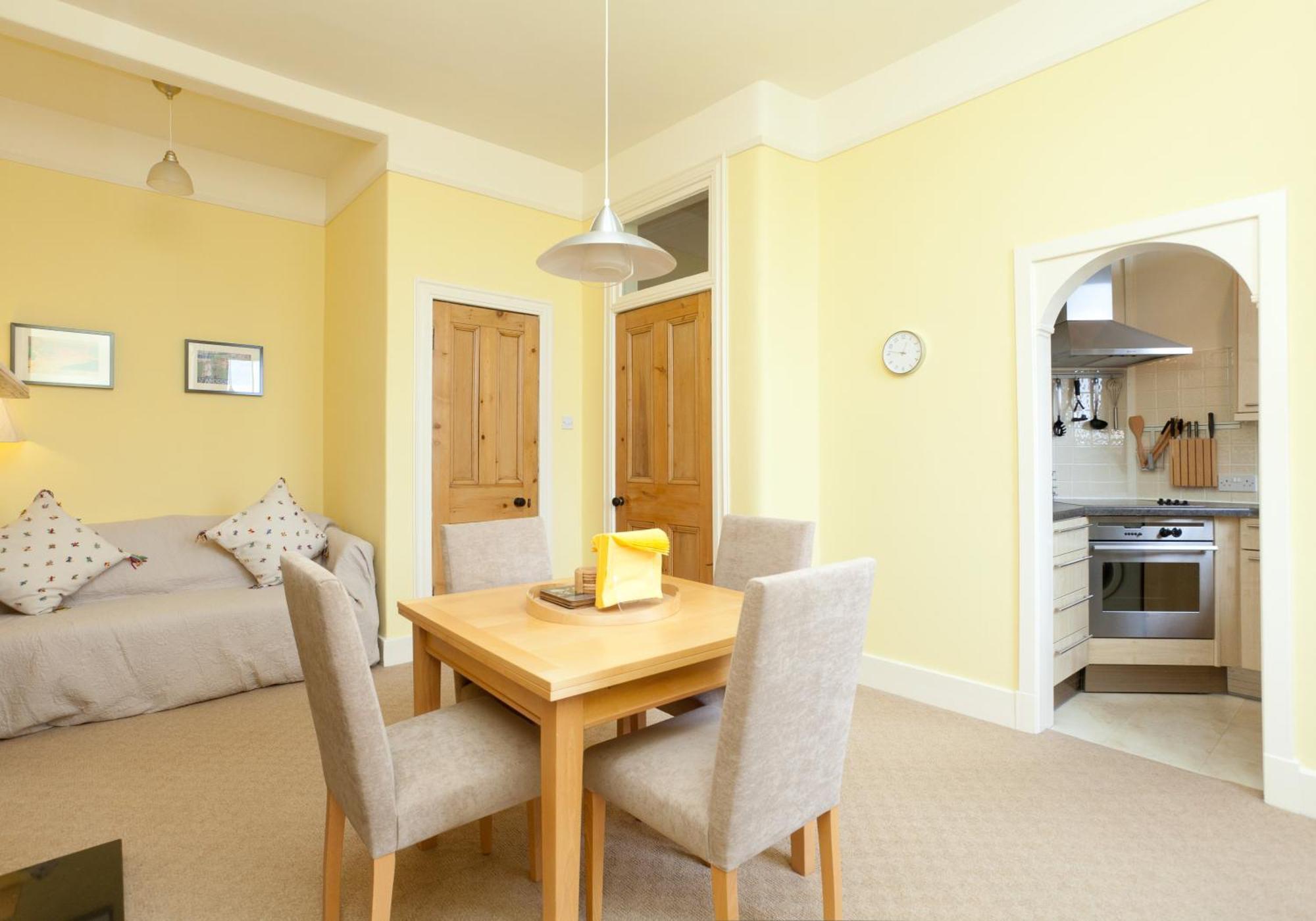 Apartment Mardale Crescent - 380