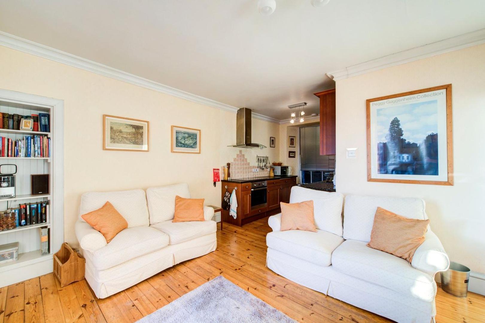 Guestready - Historic Old Town Apartment Edinburgh