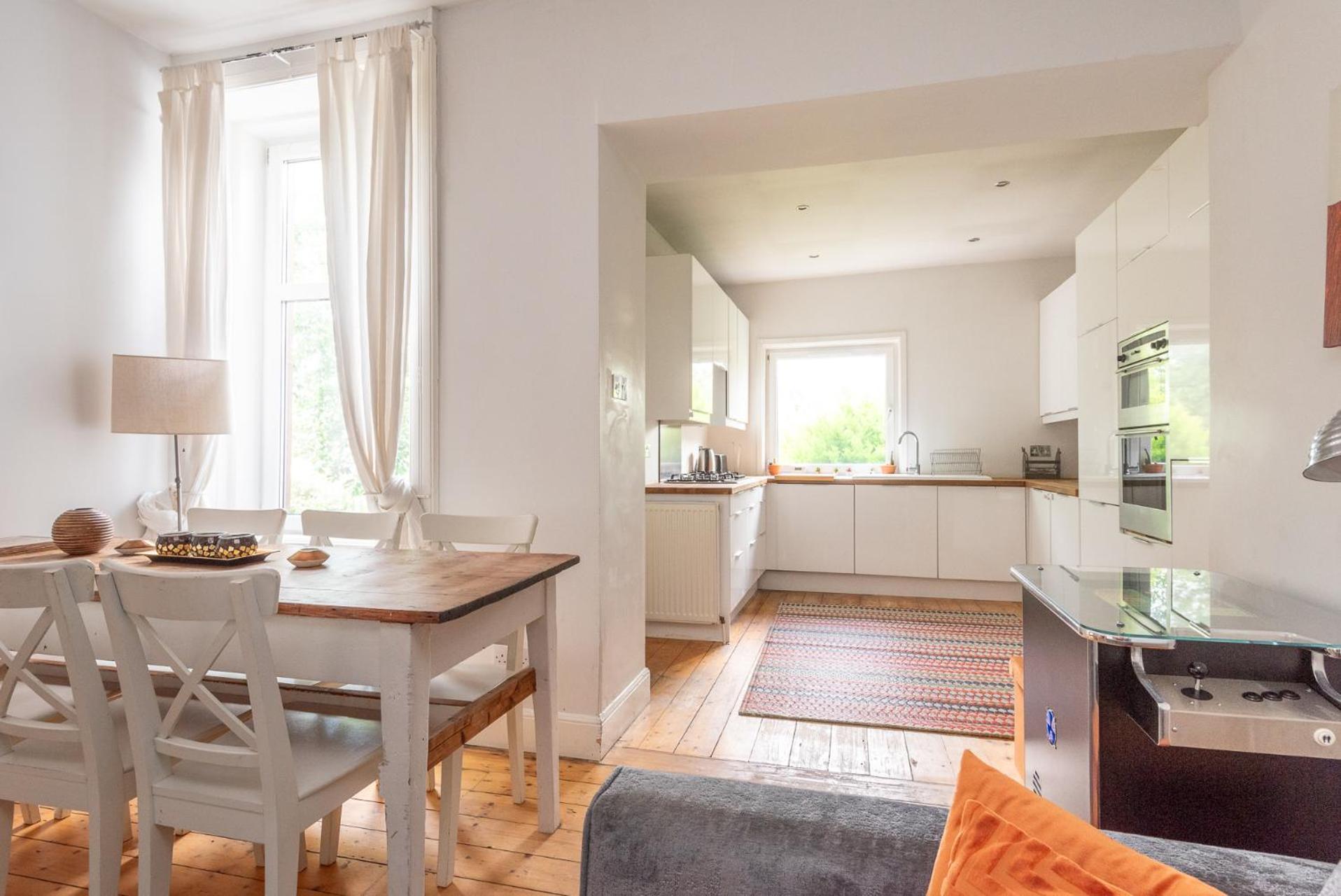 Holiday home Beautiful Victorian Townhouse With Private Garden, Close To The Beach *