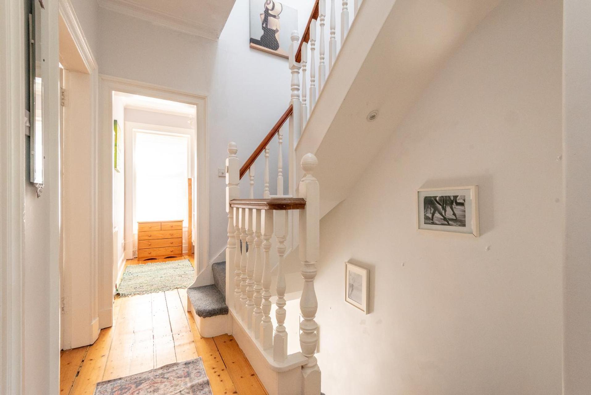 Beautiful Victorian Townhouse With Private Garden, Close To The Beach Holiday home Edinburgh