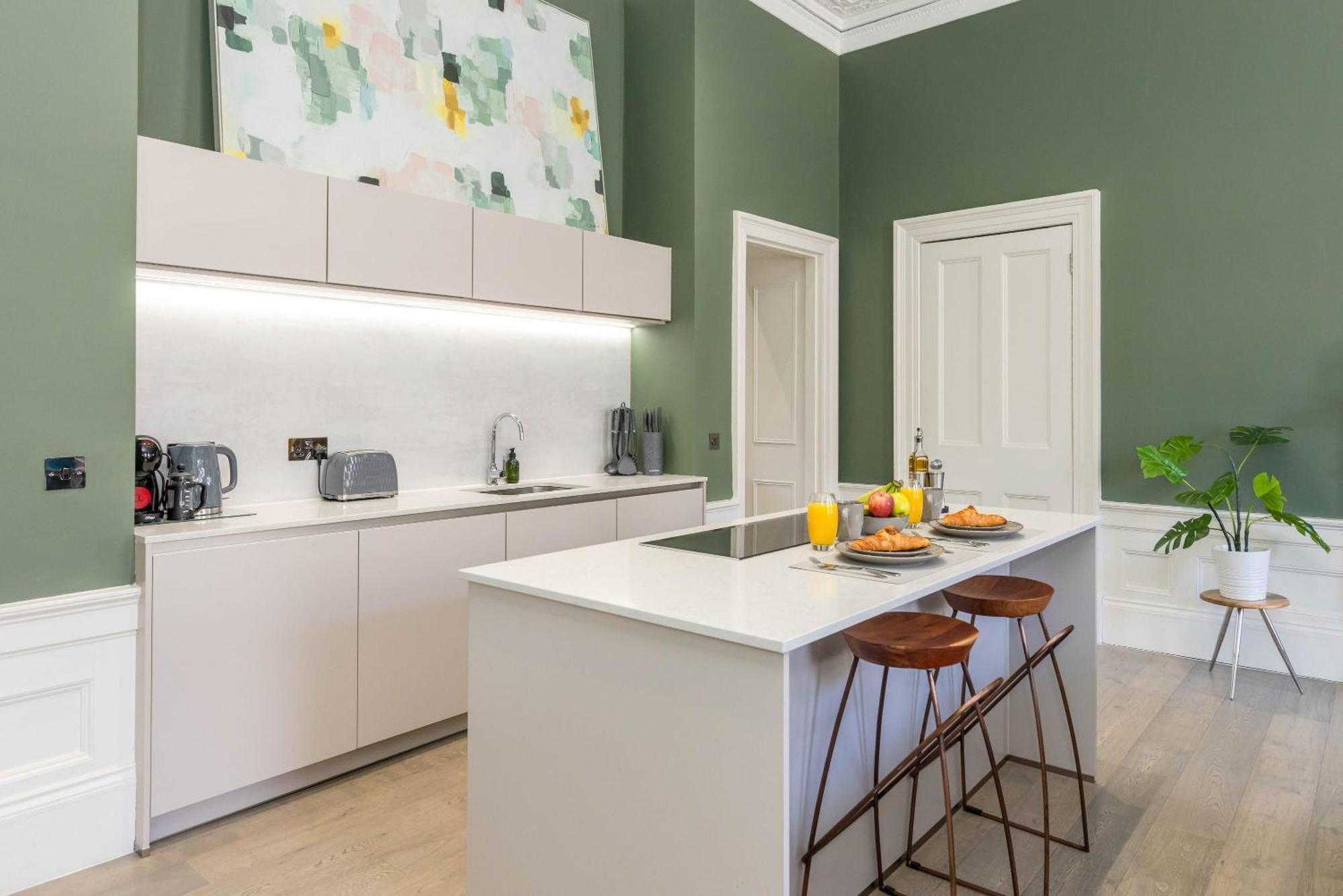 Dragon - Alina - 1 Bed Centre Luxury Apartment *