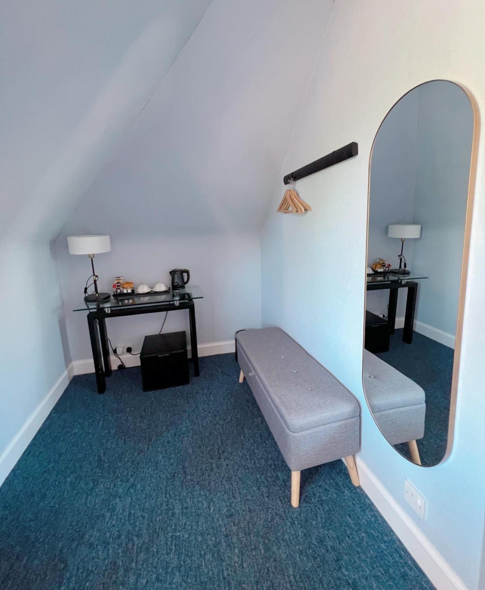 Guest house Gladstone House 4*