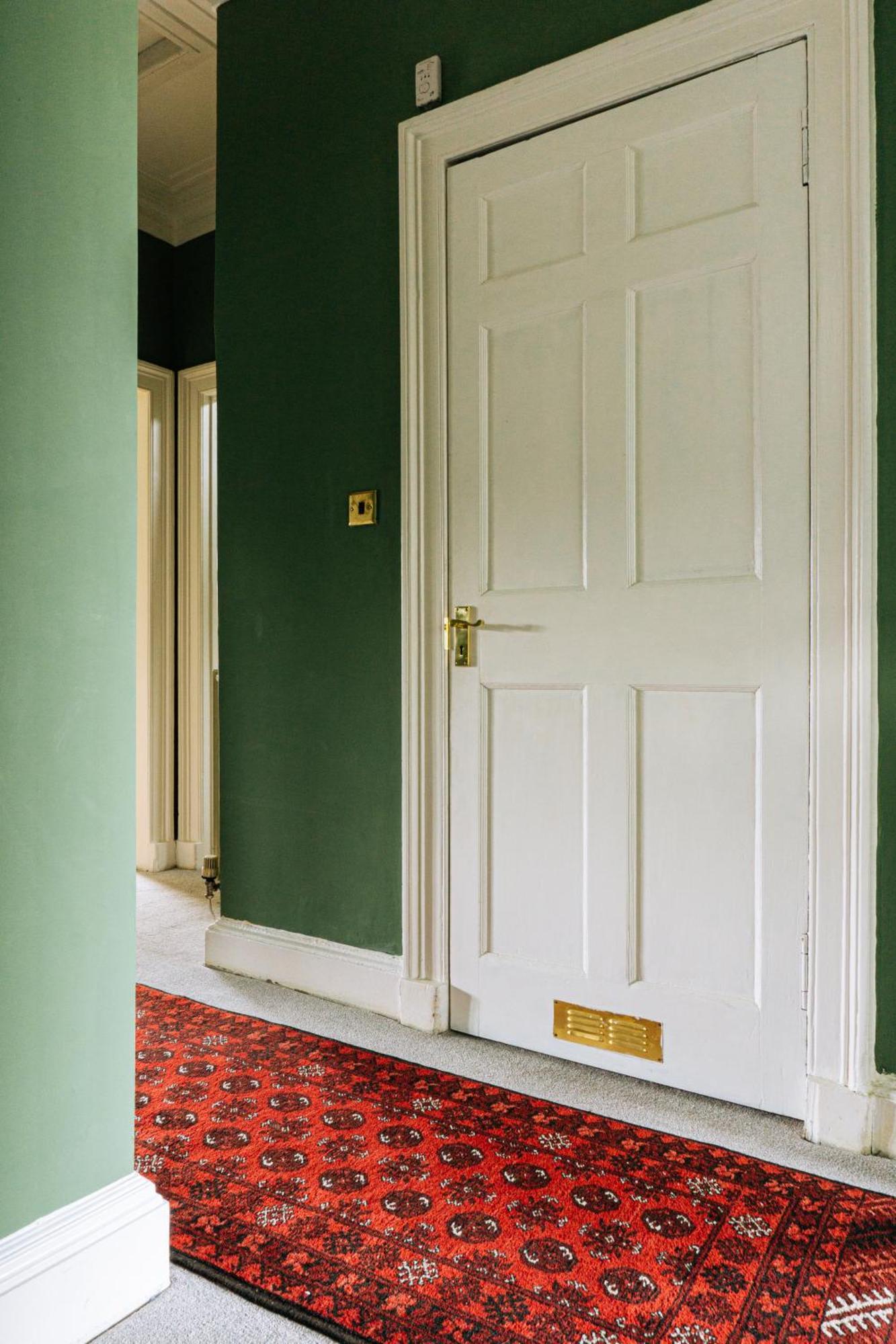 Apartment Grade A Listed 2 Bedroom In EDI