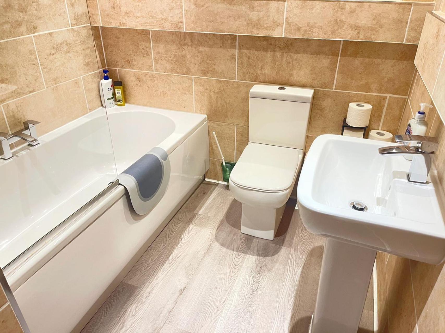 Lovely Two Bedrooms EDI