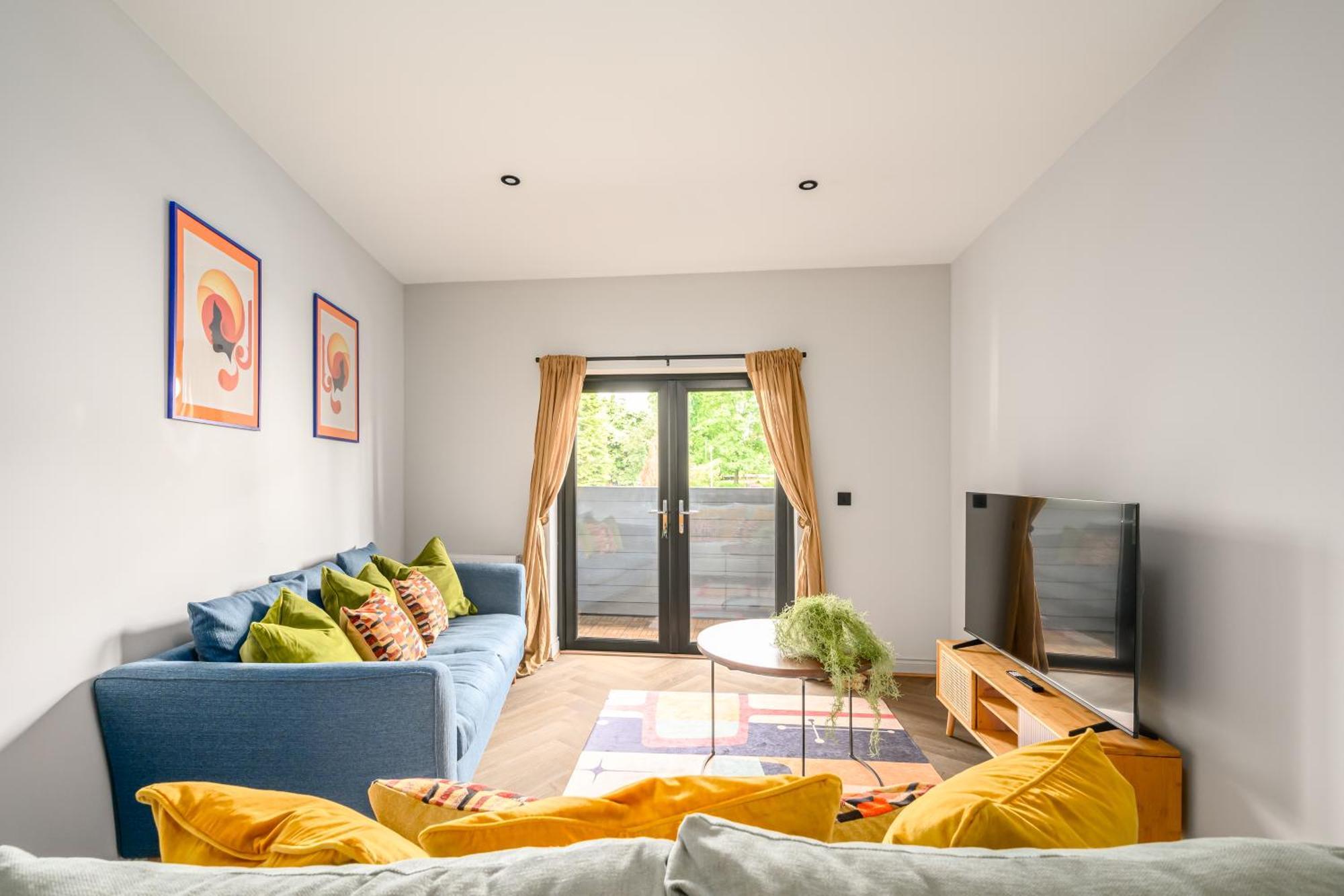 Trinity Flats By The House Of Danu *