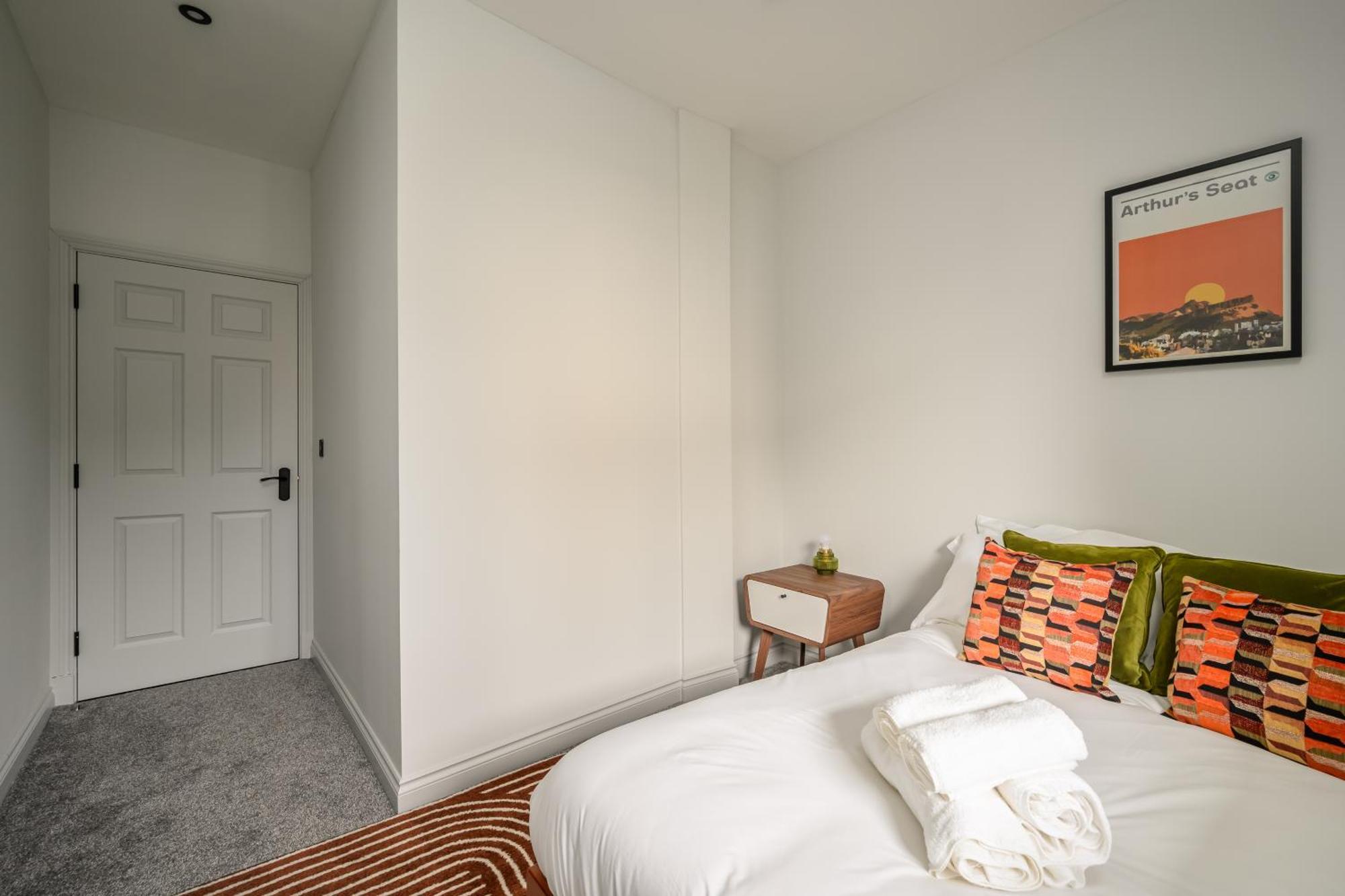 Trinity Flats By The House Of Danu