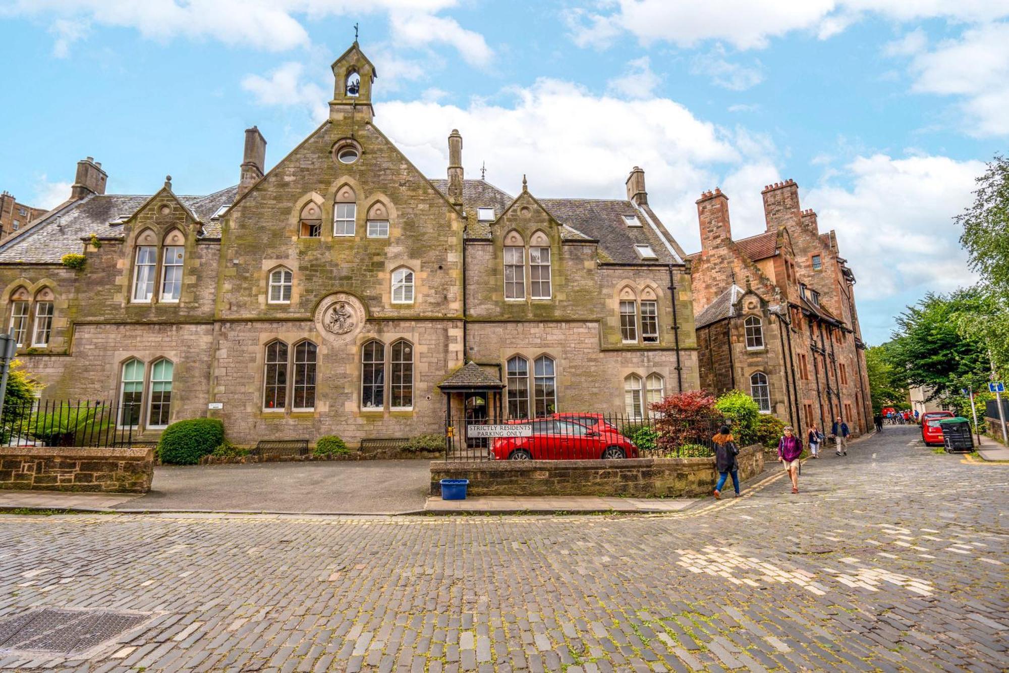Apartment The Old School In Dean Village