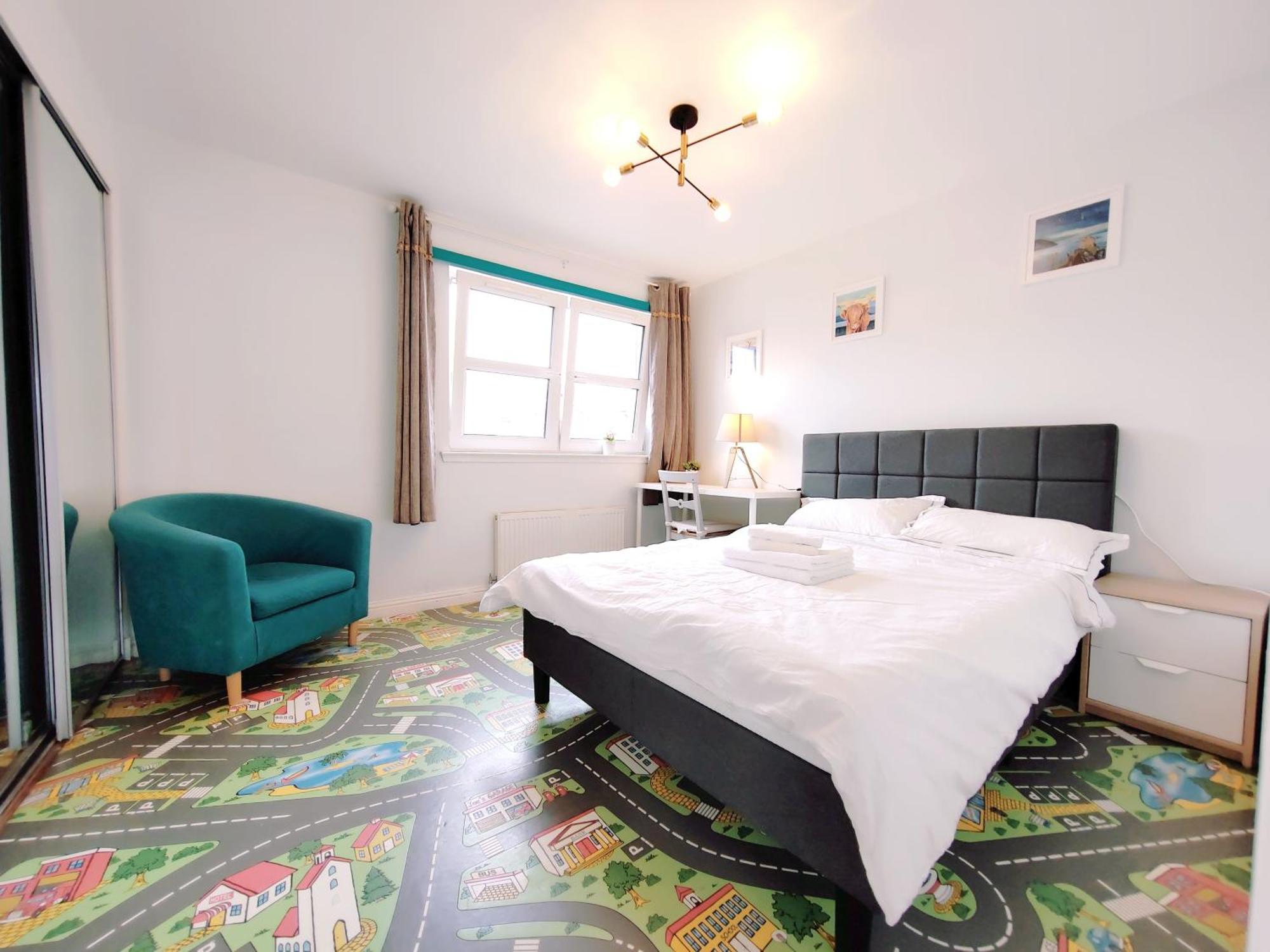 Homestay Modern And Spacious Double&king Bedrooms Both With Private Bathrooms