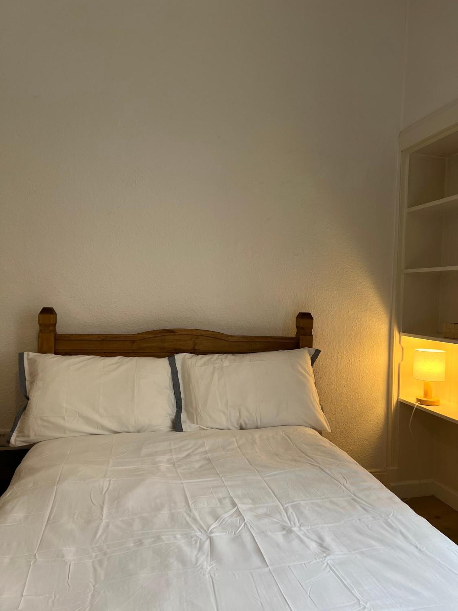 Spacious Boutique Two-bedroom Next To The Castle * Edinburgh