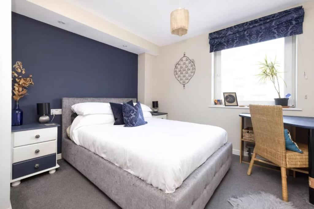 Apartment Stylish Flat With Free Parking