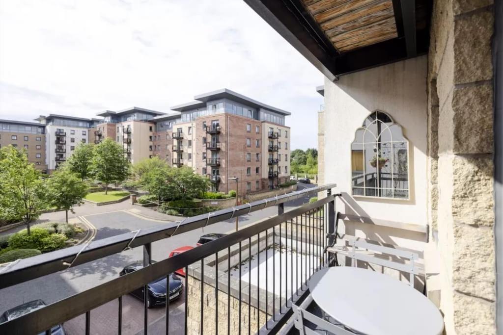 Stylish Flat With Free Parking Edinburgh