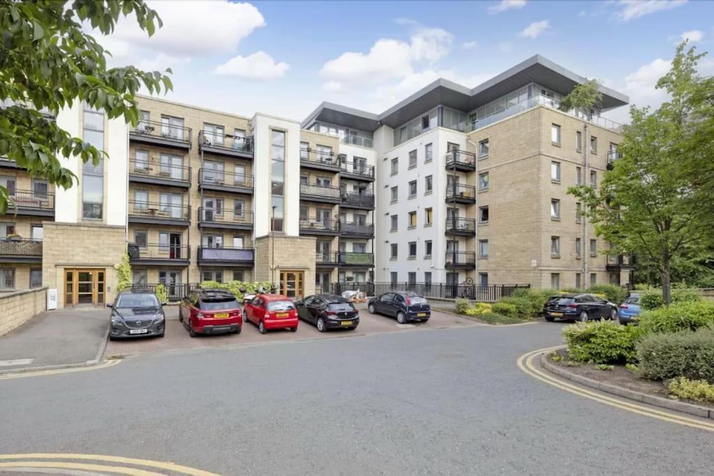 Stylish Flat With Free Parking Apartment *