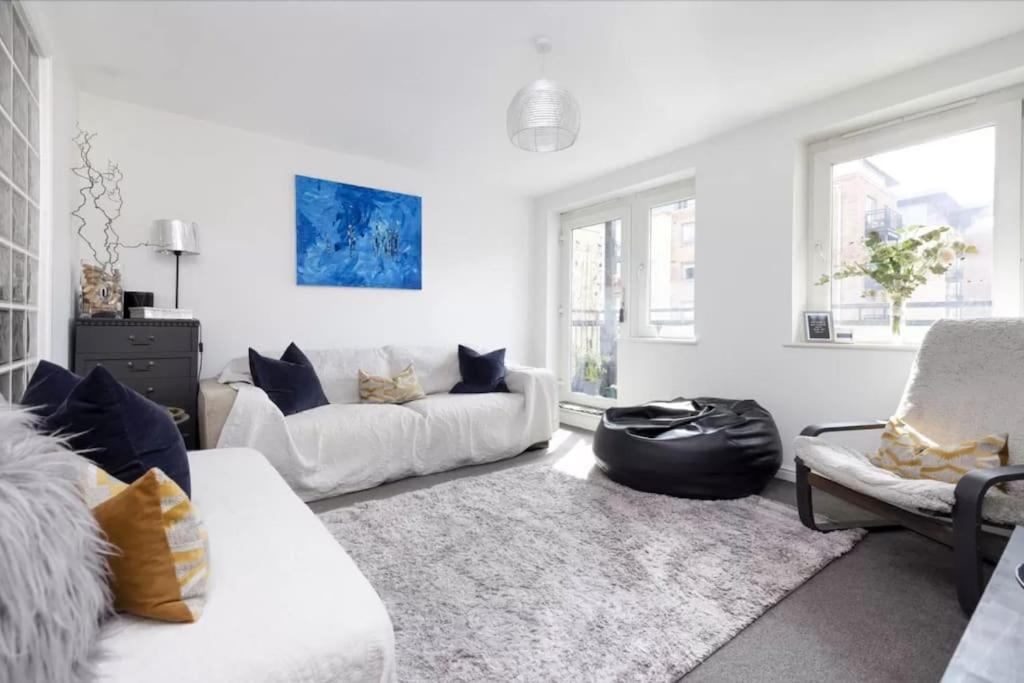 Stylish Flat With Free Parking