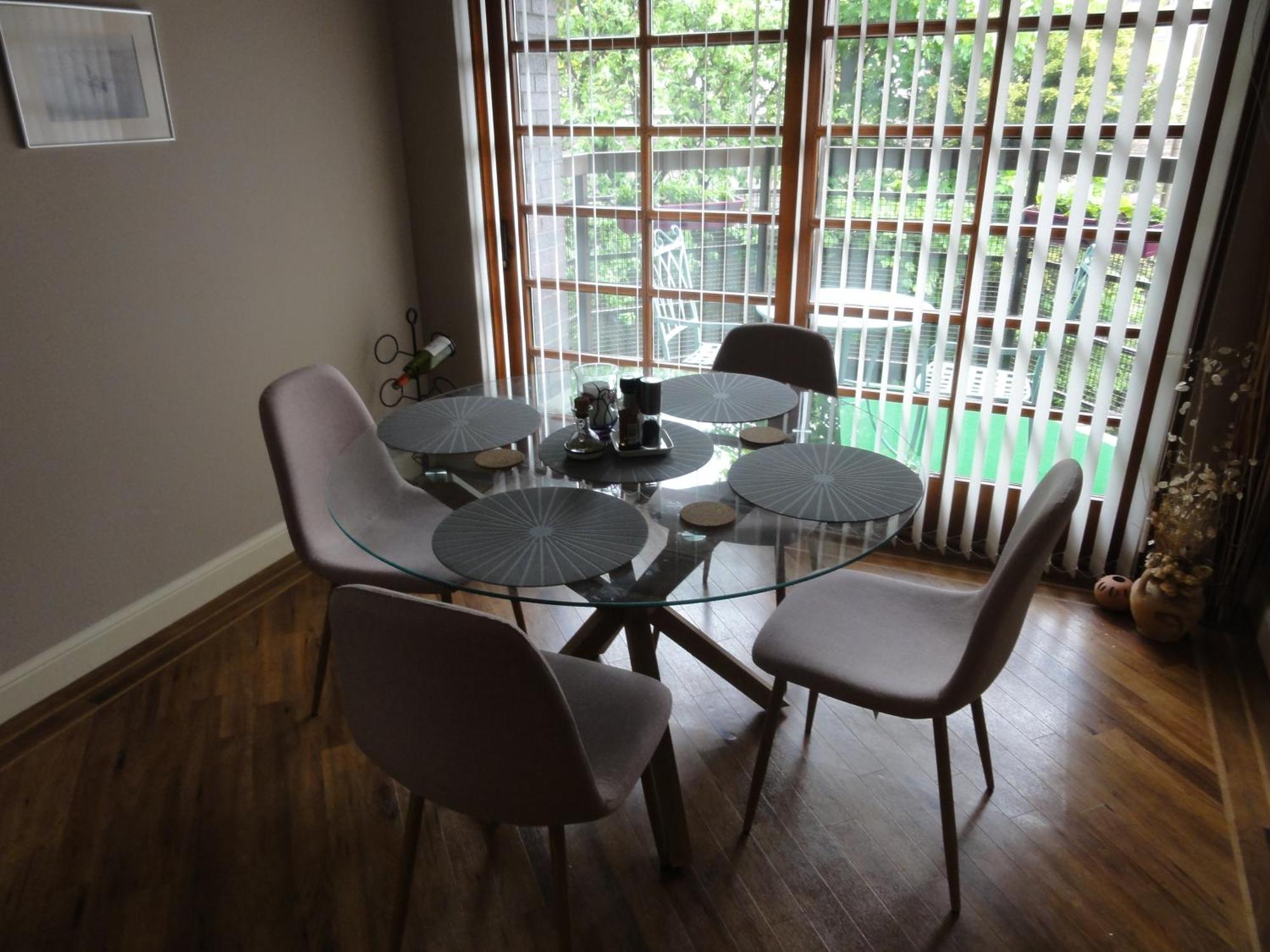 Orchard Brae Apartment