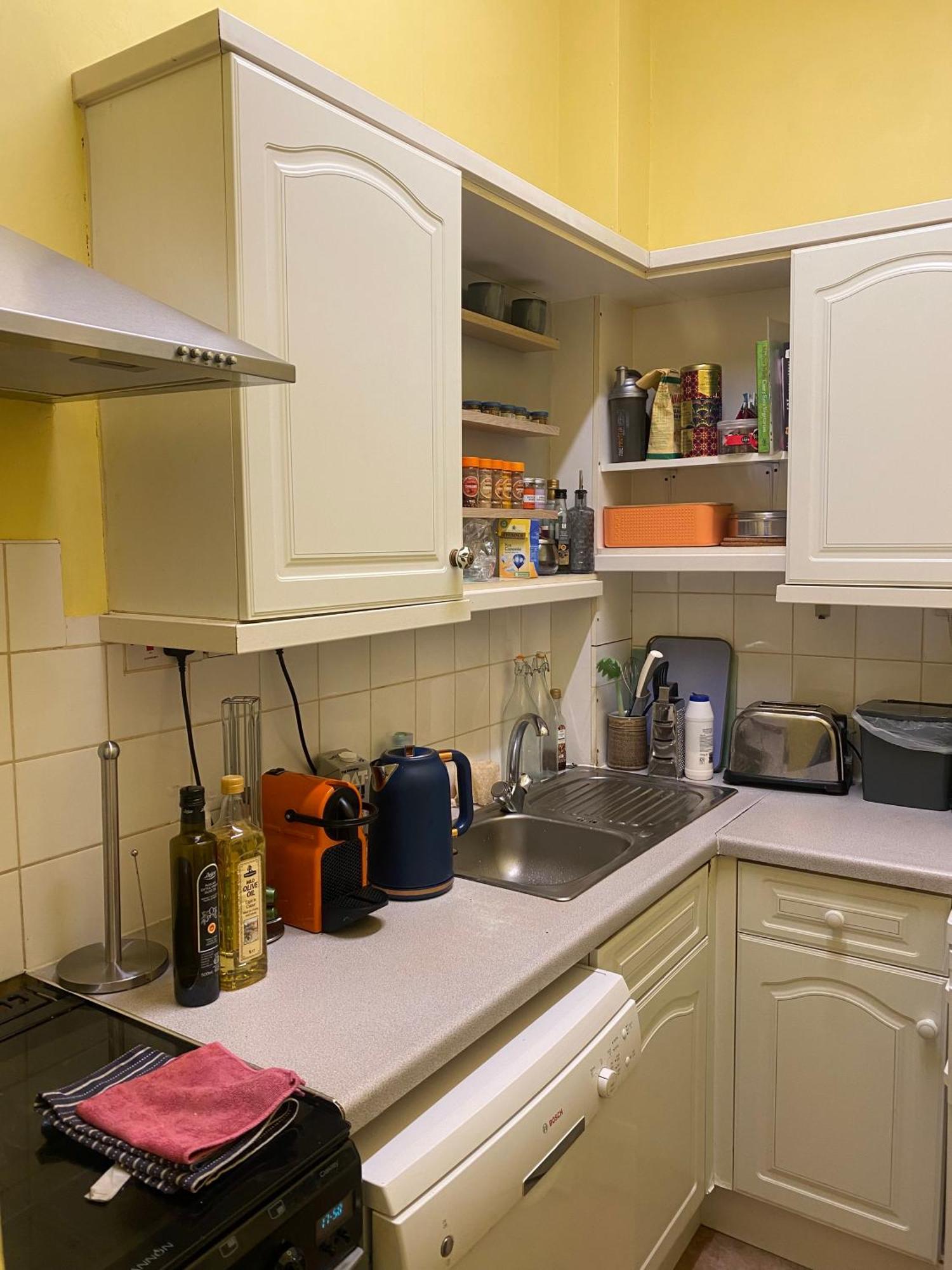 In Historic Tenement Shared Near Old Town *