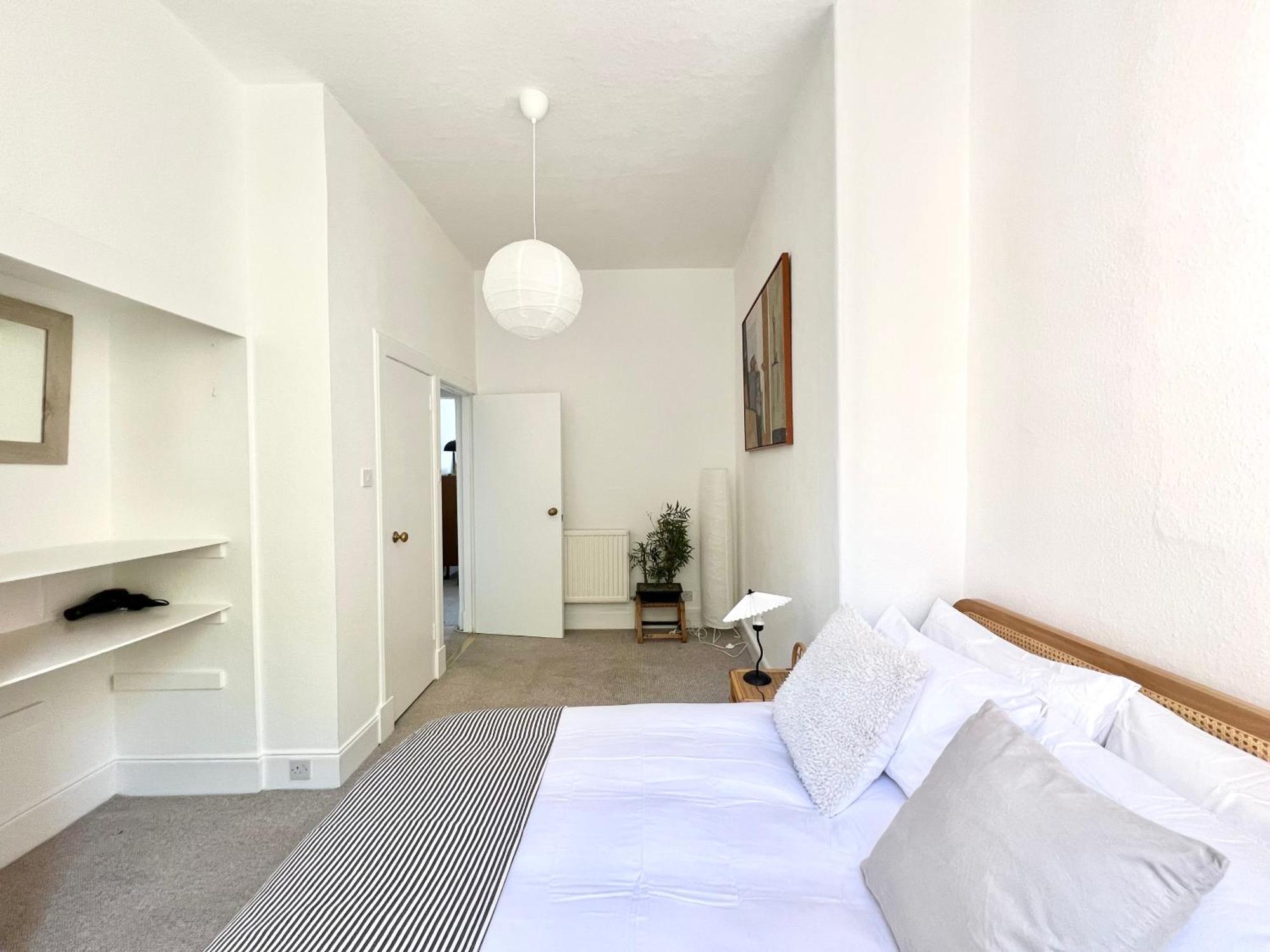Apartment Bright Old Town Centre