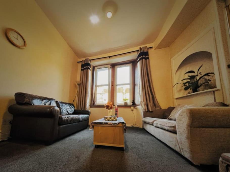 Cozy In Central Apartment