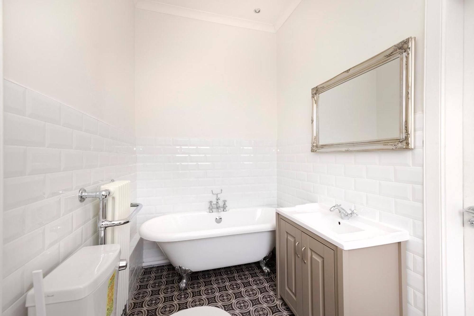 Chic West End 2-bedroom In Centre * Edinburgh