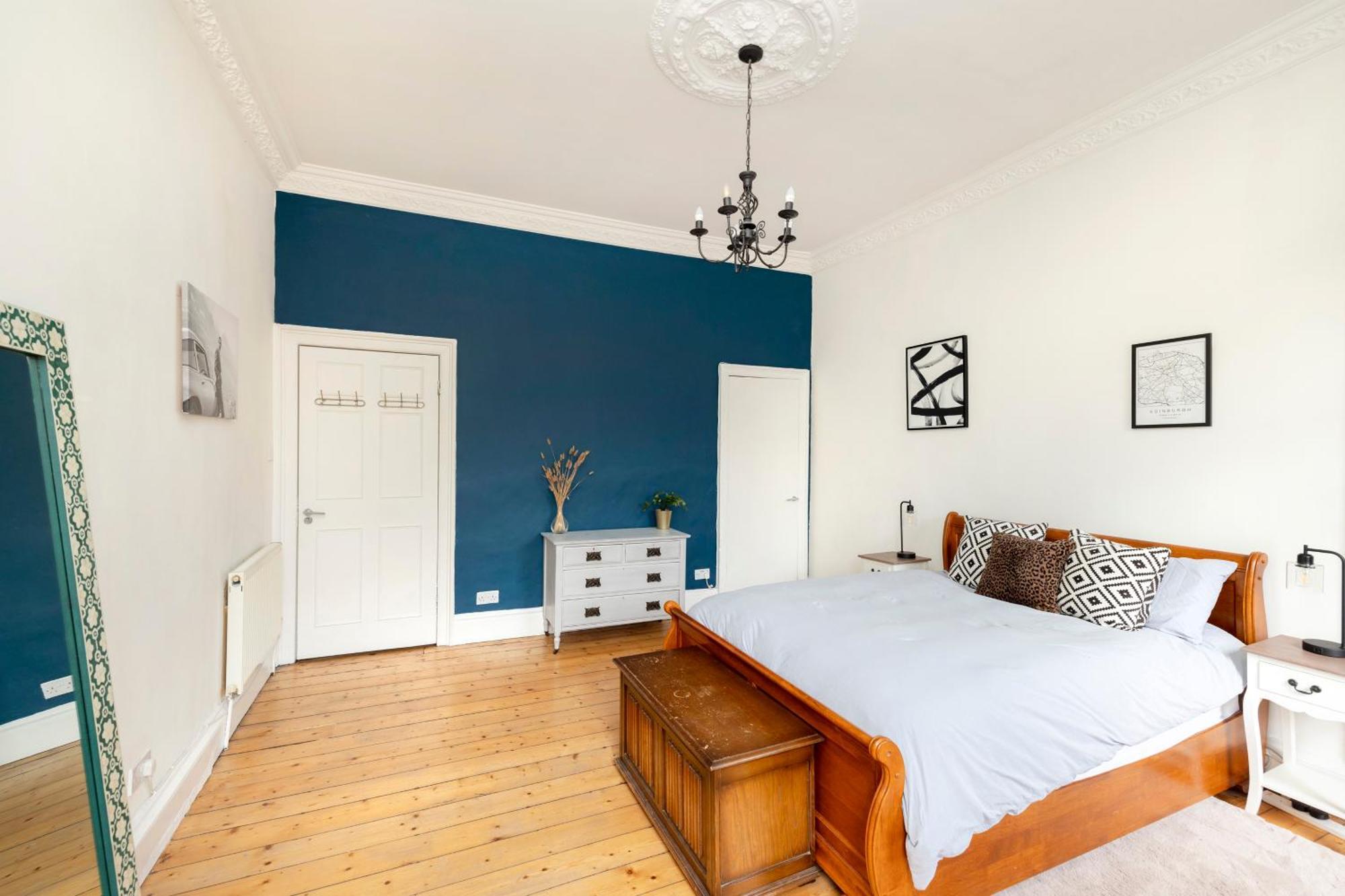 Chic West End 2-bedroom In Centre Edinburgh