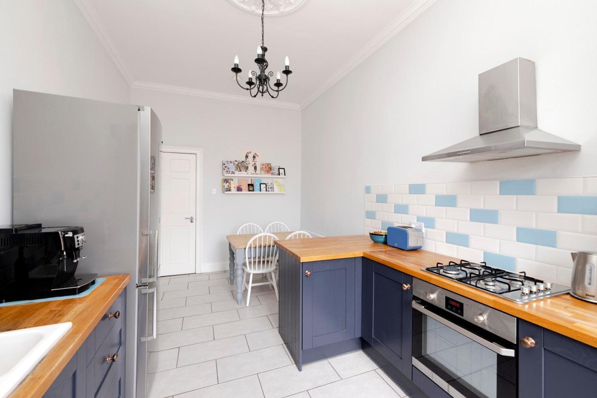 Apartment Chic West End 2-bedroom In Centre *