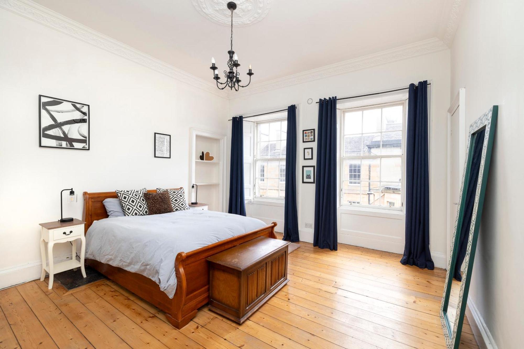 Chic West End 2-bedroom In Centre