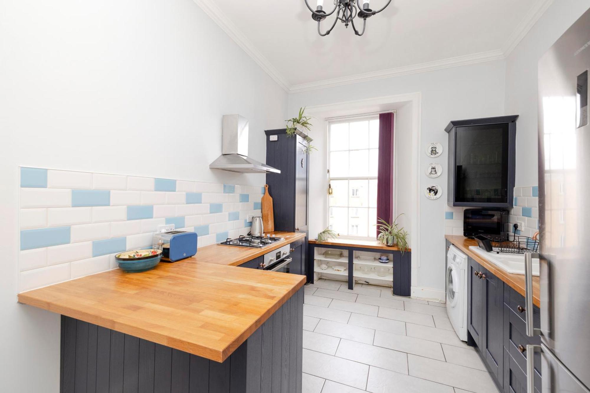 Apartment Chic West End 2-bedroom In Centre