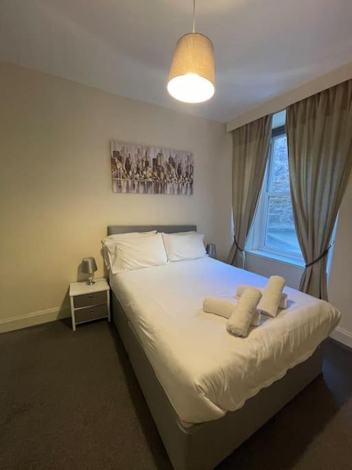 Two Bedroom Apartment-central Edinburgh-old Town-licensed