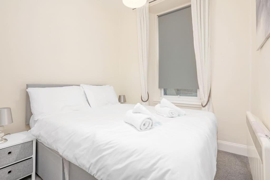 Two Bedroom Apartment-central Edinburgh-old Town-licensed Apartment Edinburgh