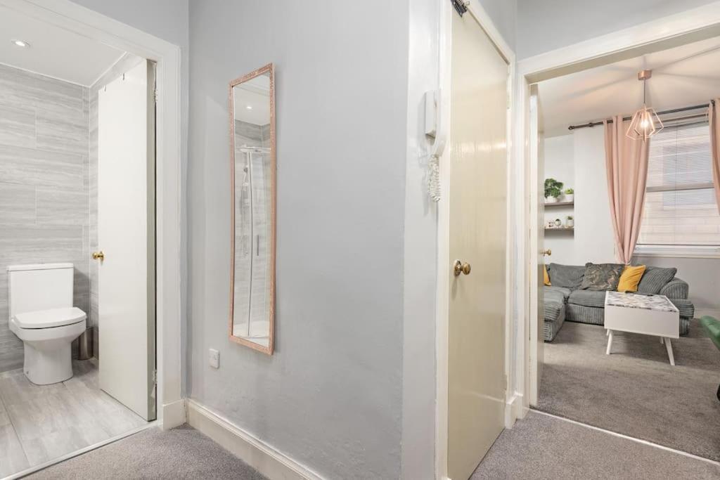 Apartment Two Bedroom Apartment-central Edinburgh-old Town-licensed