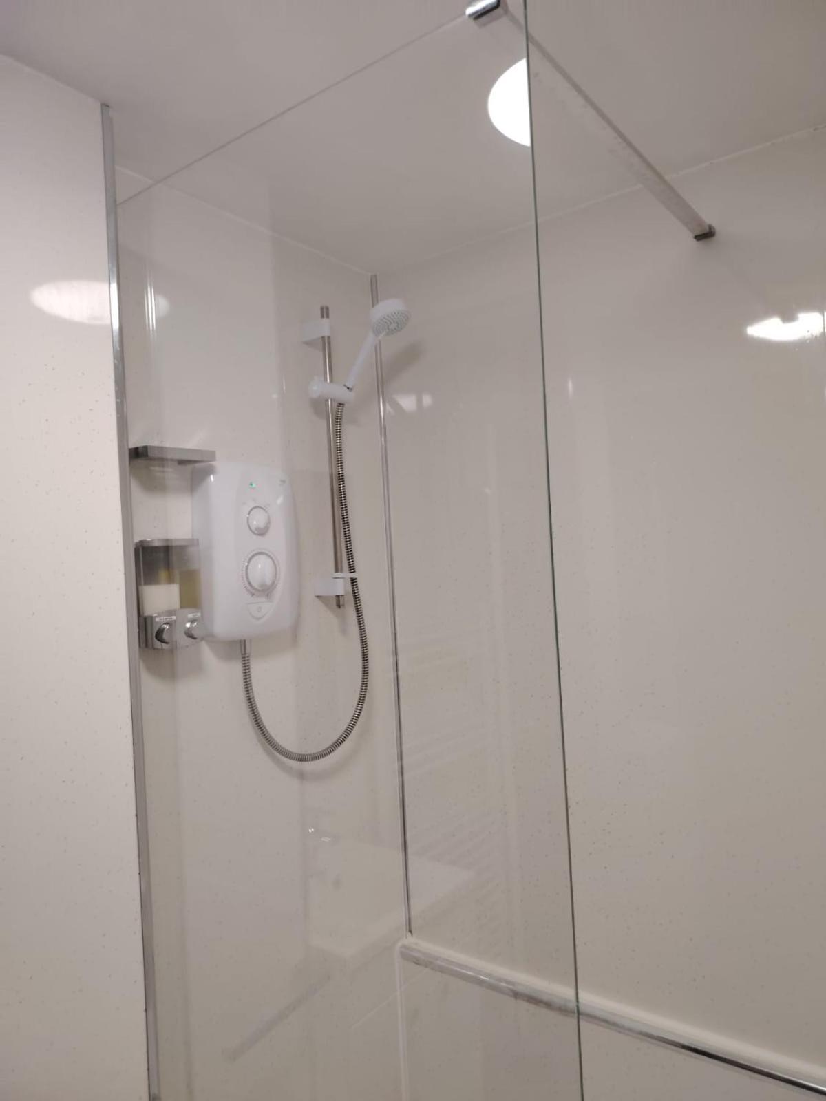 Bright Flat - Center Eb7 Apartment