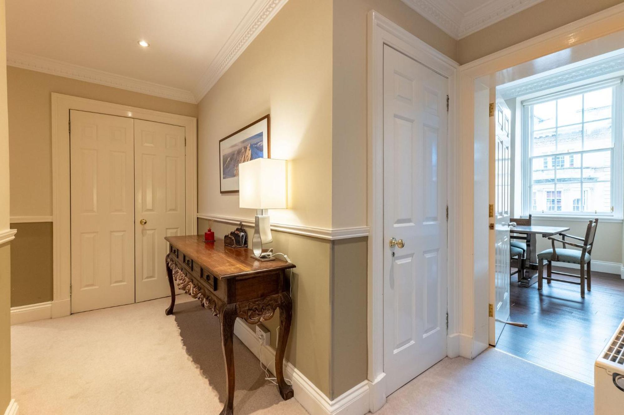 City Apartment * Edinburgh